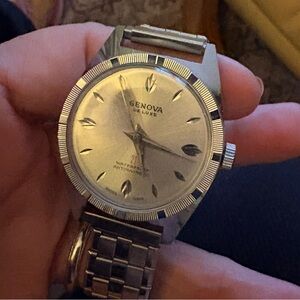Men’s Vintage Genova De Luxe Silver Watch-Stainless Steel